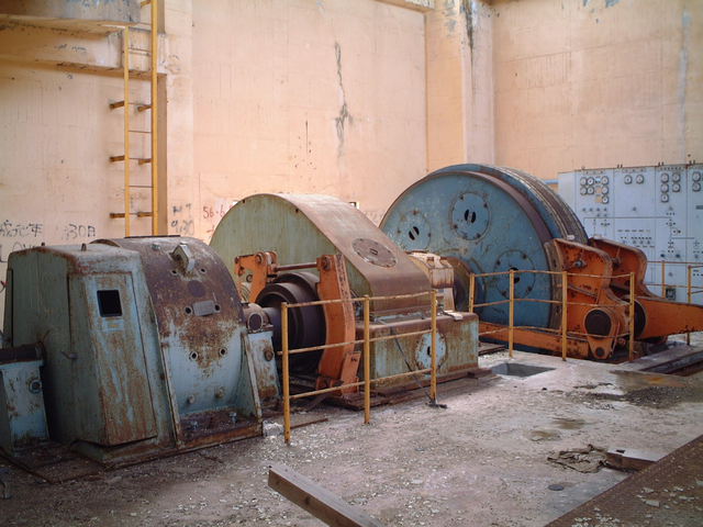 羽幌炭鉱 羽幌運搬立坑送炭機 1965年 工場記念皿 陶器製 羽幌炭鉱・羽幌本坑運搬立坑 | KEN五島の写真家ブログ